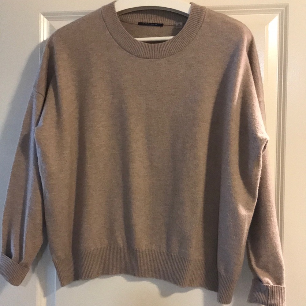 T Tahari beige sweater medium
